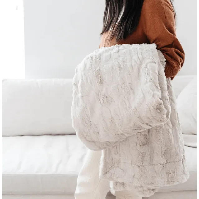 Saranoni Patterned Faux Fur Throw Blankets